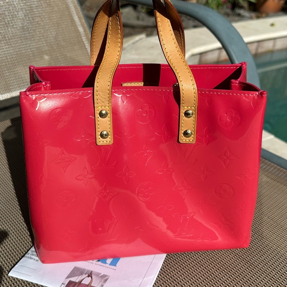Louis Vuitton Pink Vernis Leather Reade Monogram Tote Bag